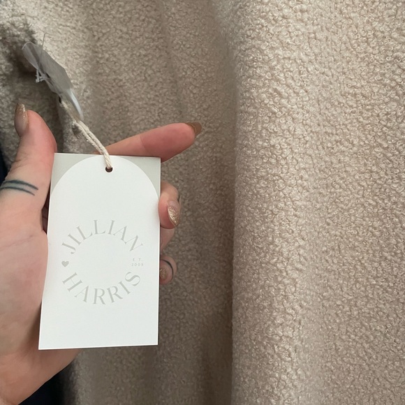 SOLD Jilly Box Jillian Harris Shacket by Jackson Rowe - Picture 7 of 8